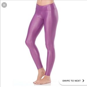 Like new KORAL metallic violet leggings